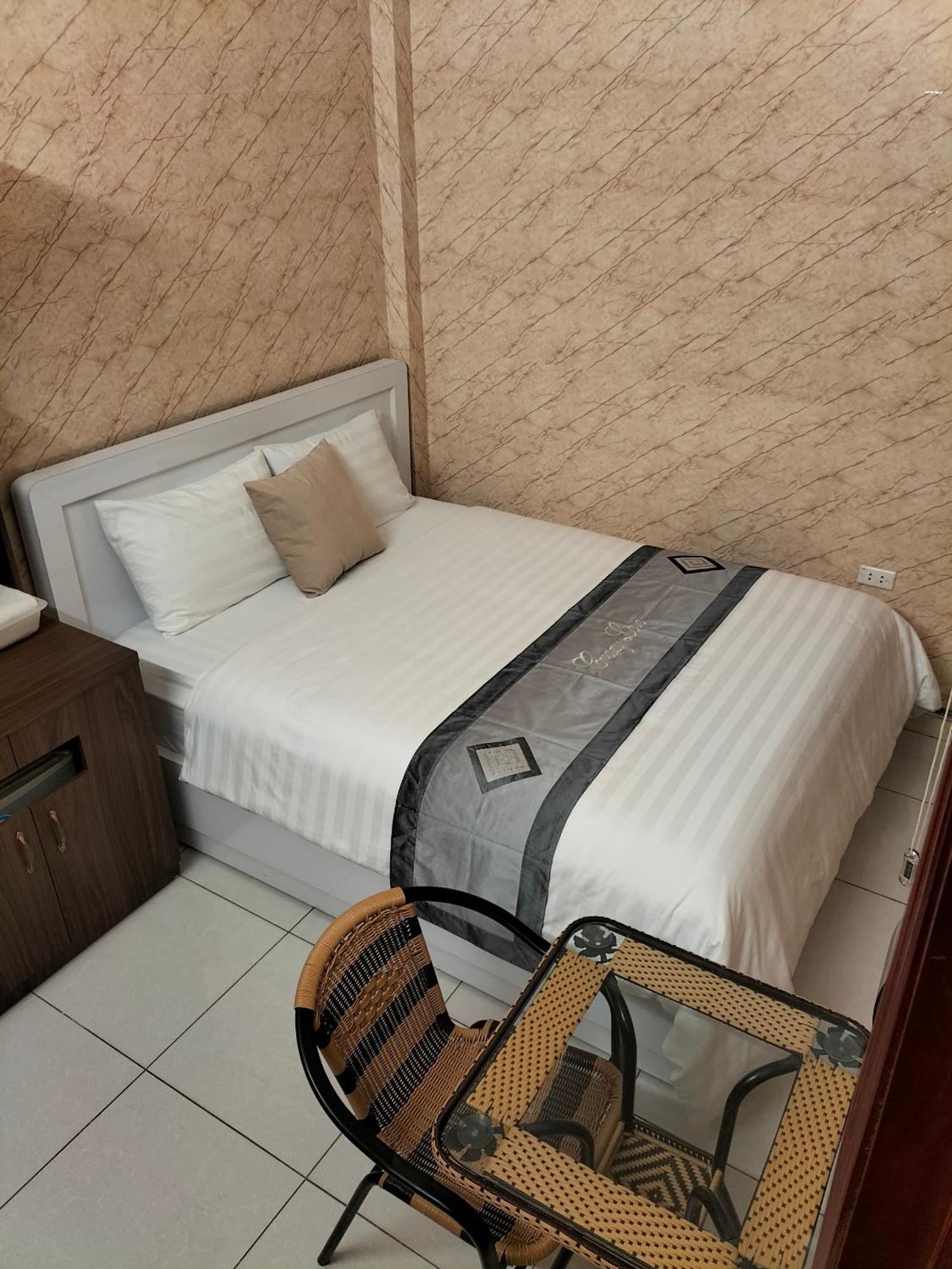 Roma Hotel Noi Bai airport Hanoi Esterno foto